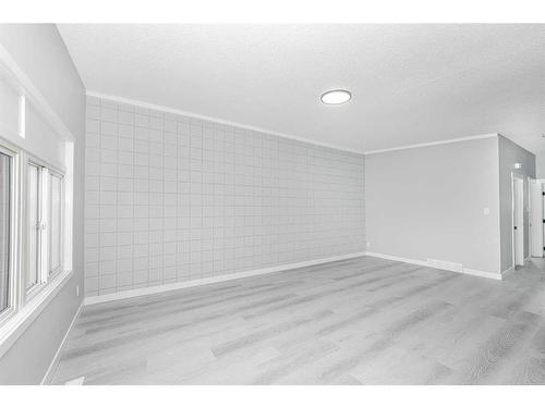 6403 Centre Street Nw, Calgary, AB - Indoor Photo Showing Other Room