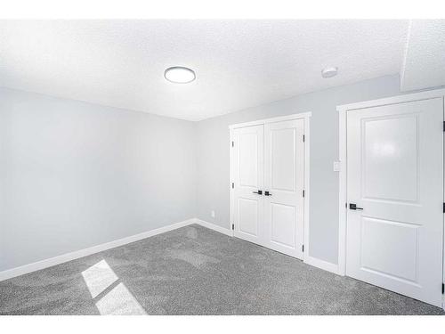 6403 Centre Street Nw, Calgary, AB - Indoor Photo Showing Other Room