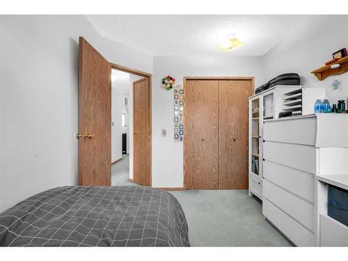 28 Martinwood Way Ne, Calgary, AB - Indoor Photo Showing Bedroom