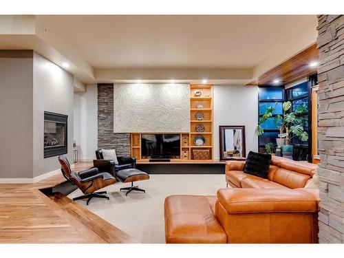 2225 4 Avenue Nw, Calgary, AB - Indoor With Fireplace