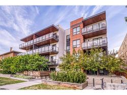 403-811 5 Street NE Calgary, AB T2E 3W9