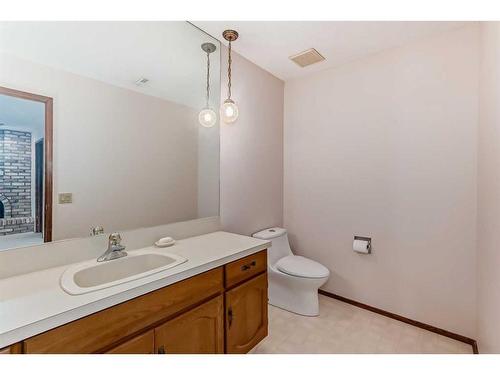 11-2200 Varsity Estates Drive Nw, Calgary, AB - Indoor Photo Showing Bathroom