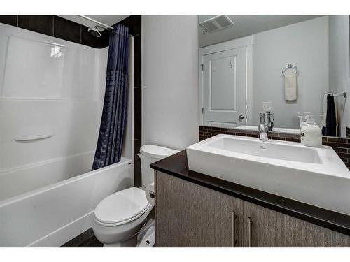 1308-240 Skyview Ranch Road Ne, Calgary, AB - Indoor Photo Showing Bathroom