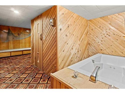 28139 Highway 581, Rural Mountain View County, AB - Indoor