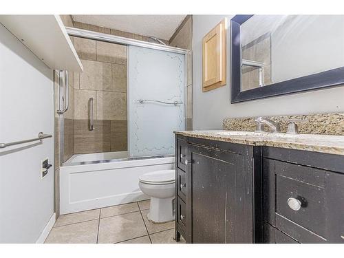 21 Castleglen Road Ne, Calgary, AB - Indoor Photo Showing Bathroom