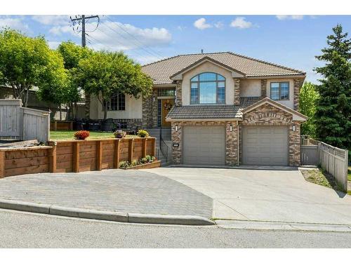 850 37 Street Nw, Calgary, AB - Outdoor With Facade