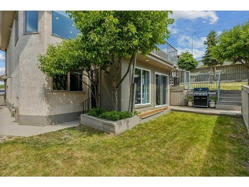 850 37 Street Nw, Calgary, AB - Outdoor With Exterior