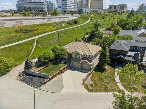 850 37 Street Nw, Calgary, AB - Outdoor With View