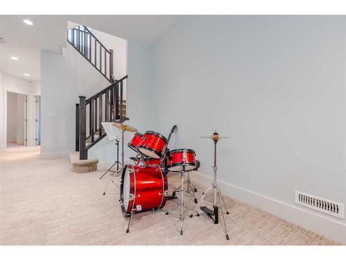 742 24 Avenue Se, Calgary, AB - Indoor Photo Showing Other Room