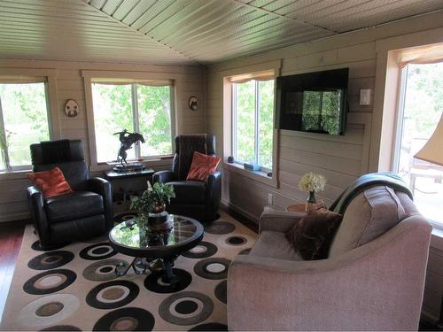 Township Rd 351A, Rural Clearwater County, AB - Indoor Photo Showing Living Room