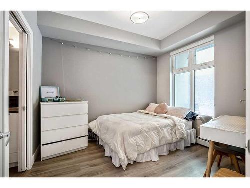 201-515 4 Avenue Ne, Calgary, AB - Indoor Photo Showing Bedroom