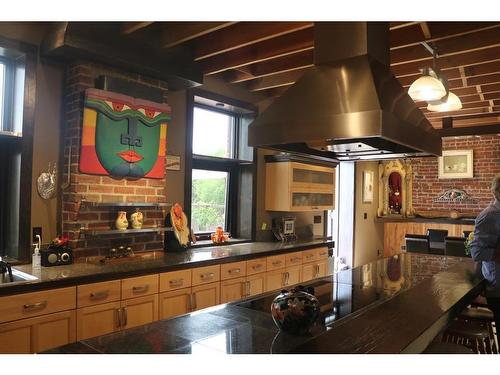 129 3 Avenue Sw, High River, AB - Indoor Photo Showing Kitchen