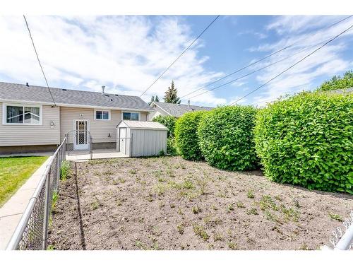 412 1 Avenue Se, Airdrie, AB - Outdoor