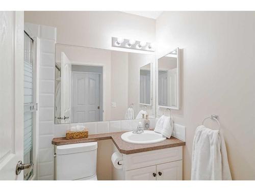 112 Somerset Circle Sw, Calgary, AB - Indoor Photo Showing Bathroom