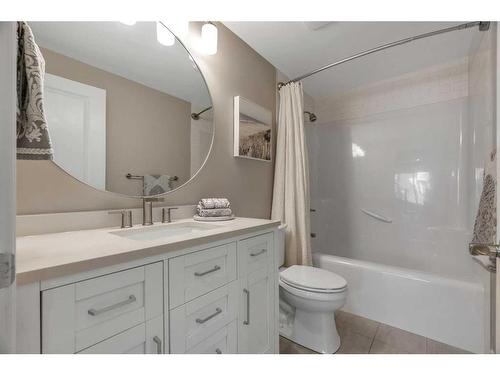 8 Discovery Valley Cove Sw, Calgary, AB - Indoor Photo Showing Bathroom