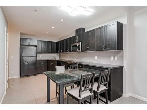 1901-211 13 Avenue Se, Calgary, AB - Indoor Photo Showing Kitchen