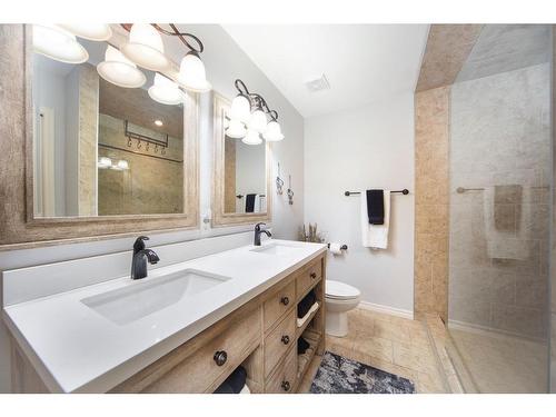 402130 64 Street West, Rural Foothills County, AB - Indoor Photo Showing Bathroom