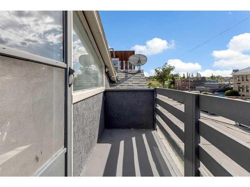 802 9 Street Se, Calgary, AB - Outdoor With Balcony With Exterior