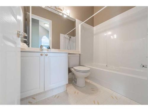 202 Patterson Boulevard Sw, Calgary, AB - Indoor Photo Showing Bathroom