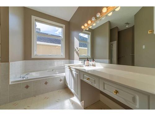 202 Patterson Boulevard Sw, Calgary, AB - Indoor Photo Showing Bathroom