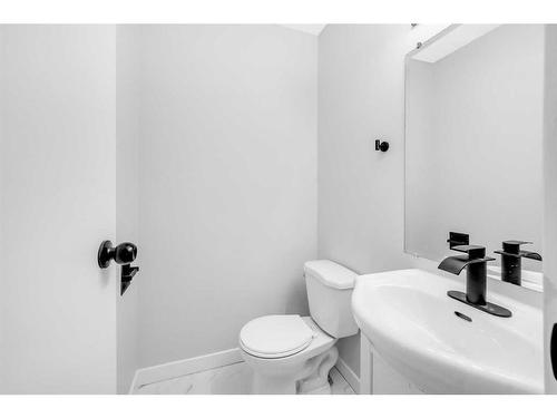 69 Castleglen Road Ne, Calgary, AB - Indoor Photo Showing Bathroom