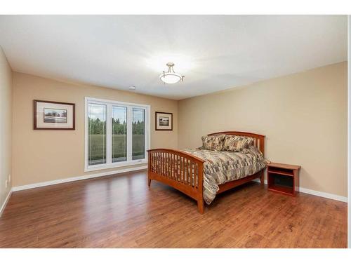 34456 Range Road 23, Rural Red Deer County, AB - Indoor Photo Showing Bedroom