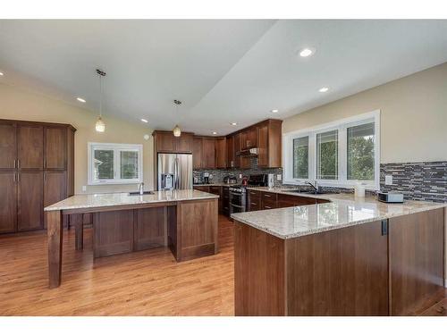 34456 Range Road 23, Rural Red Deer County, AB - Indoor Photo Showing Kitchen With Upgraded Kitchen