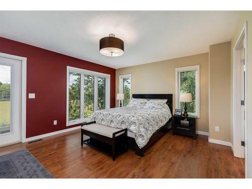 34456 Range Road 23, Rural Red Deer County, AB - Indoor Photo Showing Bedroom