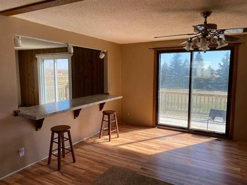 253080 A & 253080 B Range Road 182, Rural Wheatland County, AB - Indoor Photo Showing Other Room