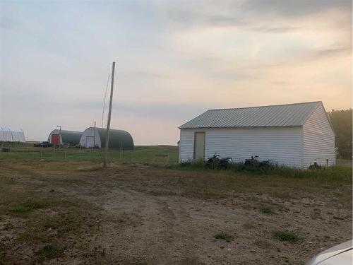 253080 A & 253080 B Range Road 182, Rural Wheatland County, AB - Outdoor