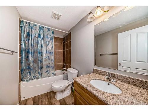 808 Luxstone Square Sw, Airdrie, AB - Indoor Photo Showing Bathroom