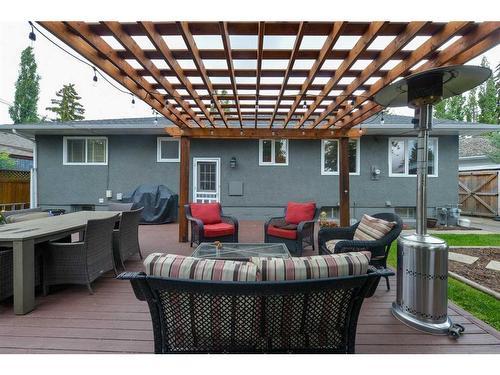 19 Garrick Drive Sw, Calgary, AB - Outdoor With Deck Patio Veranda With Exterior
