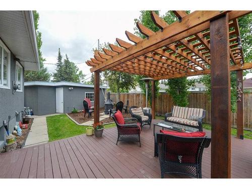 19 Garrick Drive Sw, Calgary, AB - Outdoor With Deck Patio Veranda With Exterior