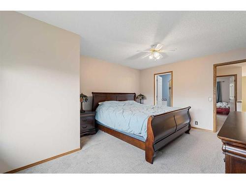 129 Schooner Close Nw, Calgary, AB - Indoor Photo Showing Bedroom