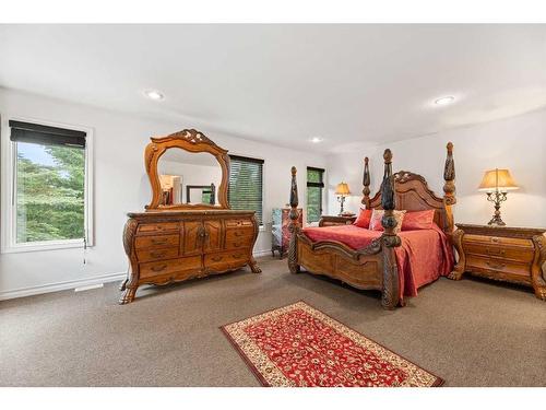 16-31222 Rge Rd 20A, Rural Mountain View County, AB - Indoor Photo Showing Bedroom