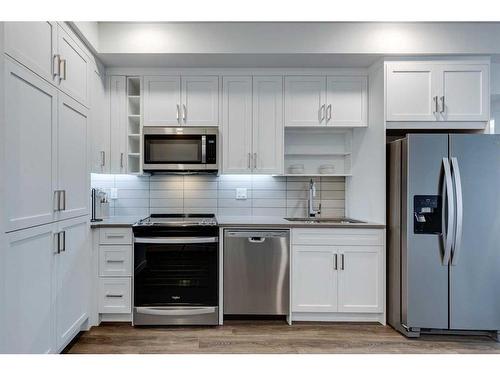 431-3932 University Avenue Nw, Calgary, AB - Indoor Photo Showing Kitchen