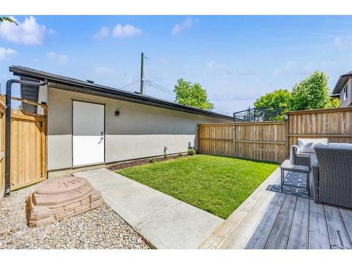2050 49 Avenue Sw, Calgary, AB - Outdoor With Exterior