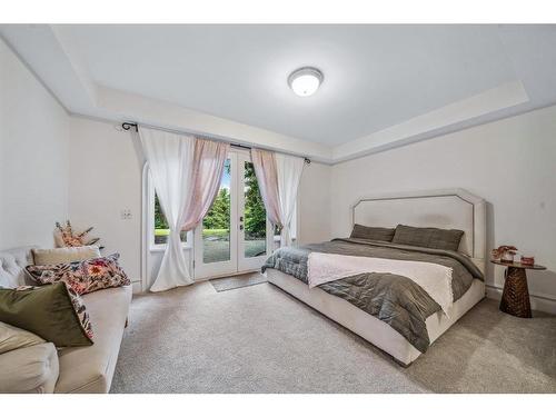 268 Snowberry Circle, Rural Rocky View County, AB - Indoor Photo Showing Bedroom