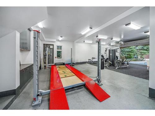 268 Snowberry Circle, Rural Rocky View County, AB - Indoor Photo Showing Gym Room