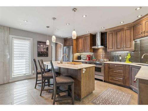 609 54 Avenue Sw, Calgary, AB - Indoor Photo Showing Kitchen With Stainless Steel Kitchen With Upgraded Kitchen