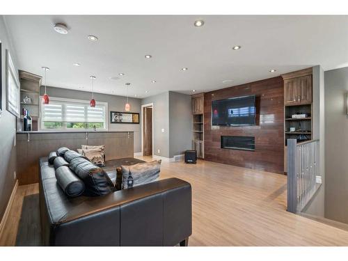 609 54 Avenue Sw, Calgary, AB - Indoor