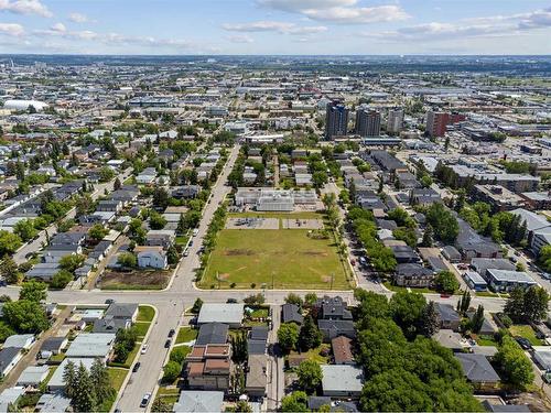 609 54 Avenue Sw, Calgary, AB - Outdoor With View