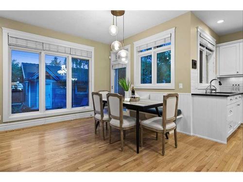 4008 15 Street Sw, Calgary, AB - Indoor Photo Showing Kitchen With Upgraded Kitchen