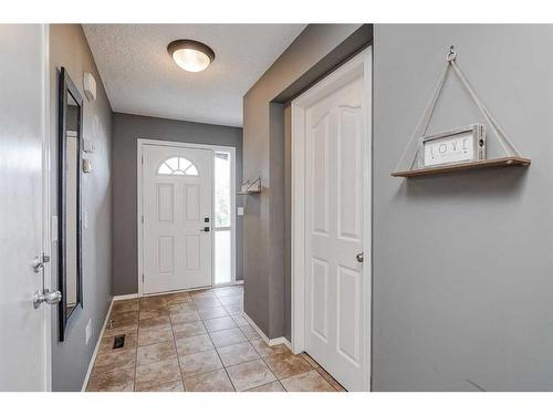 16 Cranston Gate Se, Calgary, AB - Indoor Photo Showing Other Room