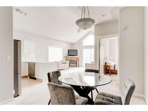 2312-7451 Springbank Boulevard Sw, Calgary, AB - Indoor Photo Showing Dining Room