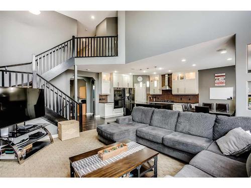 35 Autumn Place Se, Calgary, AB - Indoor Photo Showing Living Room