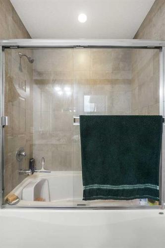 10509 Cityscape Drive Ne, Calgary, AB - Indoor Photo Showing Bathroom