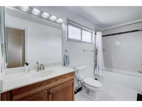503-5660 23 Avenue Ne, Calgary, AB - Indoor Photo Showing Bathroom