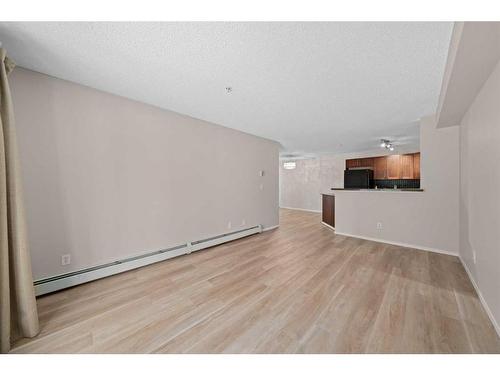 2113-16969 24 Street Sw, Calgary, AB - Indoor Photo Showing Other Room
