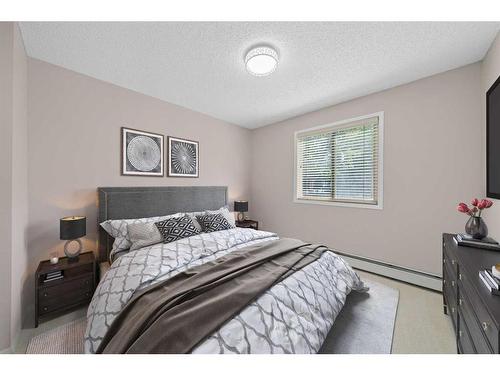2113-16969 24 Street Sw, Calgary, AB - Indoor Photo Showing Bedroom